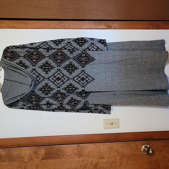 NWT Maurices hooded aztec long sweater - Picture 4 of 5